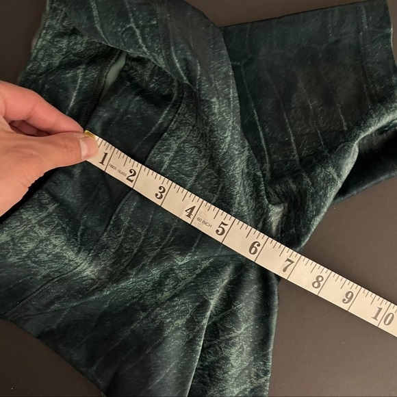 ❤️ Koral Slalom High-Rise Infinity Shorts In Duffle Green Caiman women size XS - Picture 10 of 12